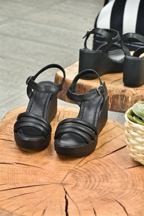Siyah Dolgu Topuklu Kadın Ayakkabı K996511109