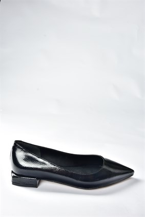 Siyah Rugan Alçak Topuklu Günlük Kadın Ayakkabı N820200408
