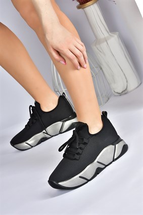 Siyah/Platin Kumaş Kalın Tabanlı Kadın Spor Ayakkabı M848440004